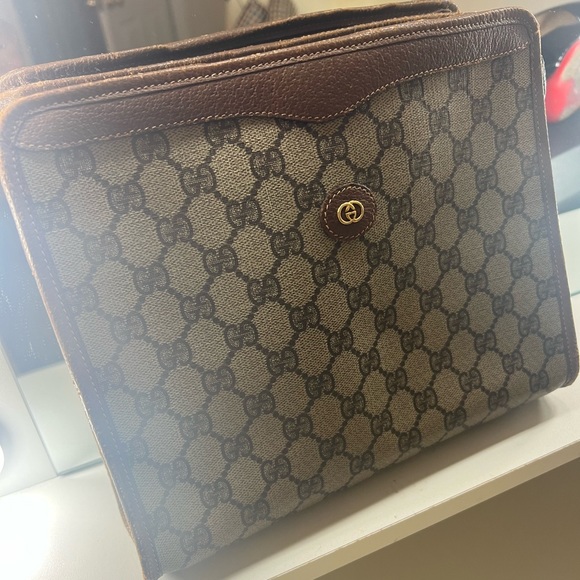 Authentic GUCCI wallet or cosmetic bag - Picture 1 of 6